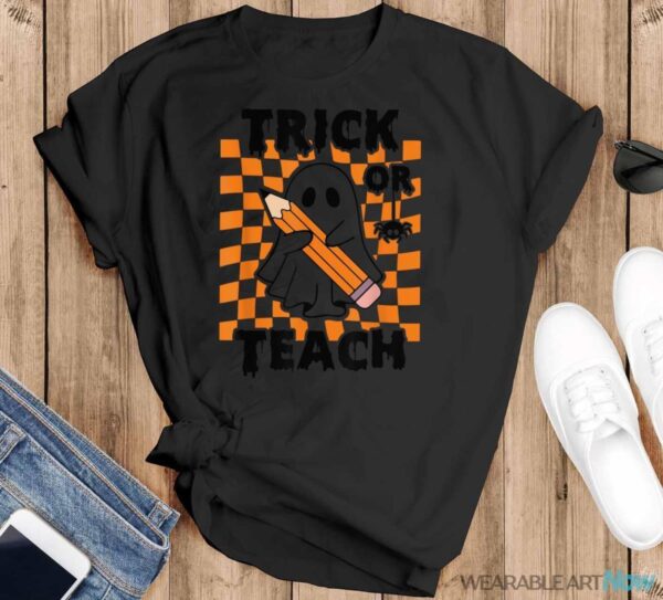 Groovy Halloween Trick Or Teach Retro Floral Ghost Teacher Shirt - Black T-Shirt