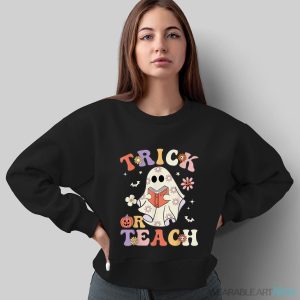 Groovy Teacher Halloween Trick Or Teach Retro Floral Ghost Shirt - Sweatshirt