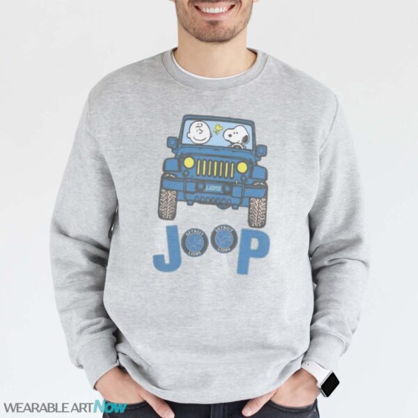 Detroit Lions Snoopy And Charlie Brown Driving Jeep T-Shirt Hoodie Sweatshirt - Grey Sweatshirt