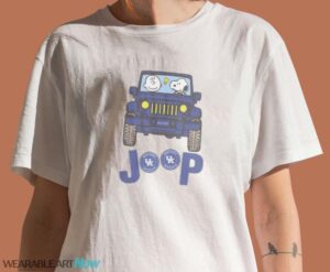 Kentucky Wildcats Snoopy And Charlie Brown Driving Jeep T-Shirt Hoodie Sweatshirt - Women T-Shirt