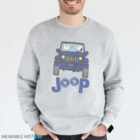 Kentucky Wildcats Snoopy And Charlie Brown Driving Jeep T-Shirt Hoodie Sweatshirt - Grey Sweatshirt