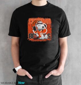 Cincinnati Bengals Football Mix Snoopy T-shirt - Black Unisex T-Shirt