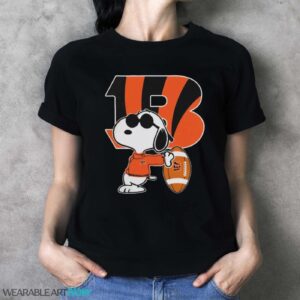 Cincinnati Bengals Nfl X Snoopy Dog Peanuts Into This Fan Gift t-shirt - Ladies T-Shirt