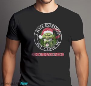 Green Cat With Santa Hat I Hate Everybody But I Love Cincinnati Reds Christmas T-shirt - Men Black T-Shirt