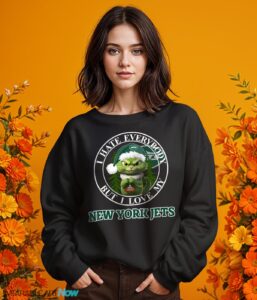 Green Cat With Santa Hat I Hate Everybody But I Love New York Jets Christmas T-shirt - Girl Black Swearshirt