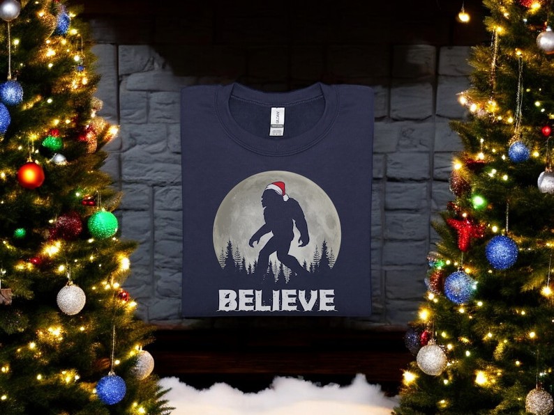 Believe, Bigfoot Sasquatch Christmas Sweatshirt Product Photo 2