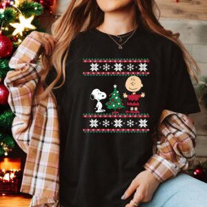 Charlie Brown And Snoopy Pine Tree Christmas Sweatshirt Product Photo 2