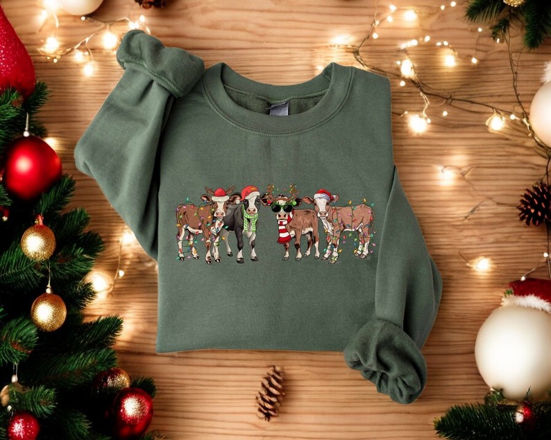 Christmas Cow Farm Chirstmas Sweatshirt Product Photo 2