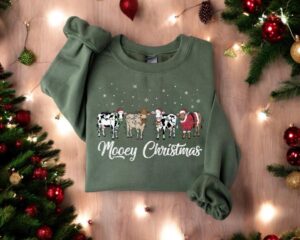 Christmas Cow Sweatshirt Product Photo 3