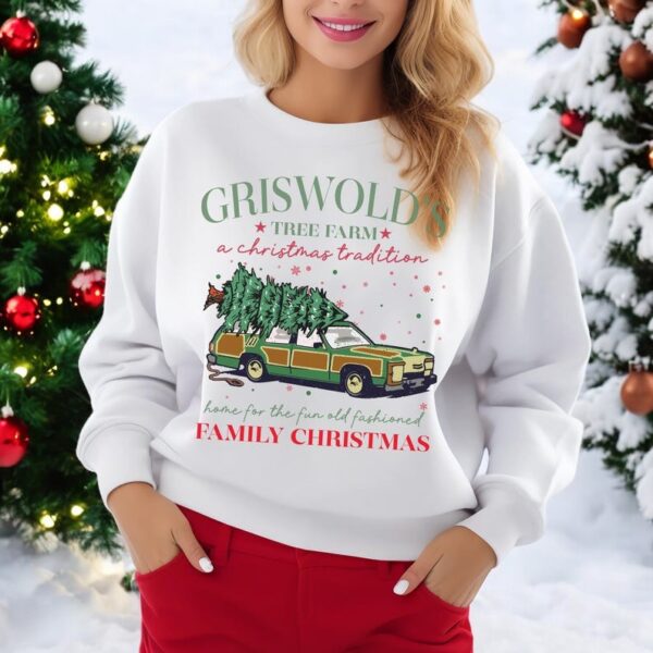 Griswold Christmas Tree Farm Merry Christmas Sweatshirt Product Photo 1