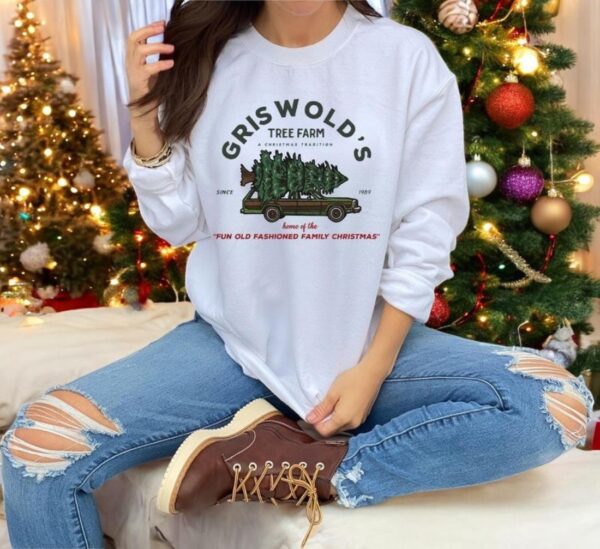 Griswold Co Christmas Tree Farm Sweatshirt, Christmas Sweatshirt Product Photo 1