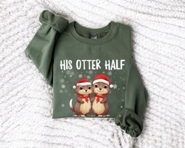 Hí Otter Half Couple Matching Christmas Sweatshirts Product Photo 1