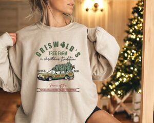 Vintage Griswold's Tree Farm Crewneck Christmas Sweatshirt Product Photo 2