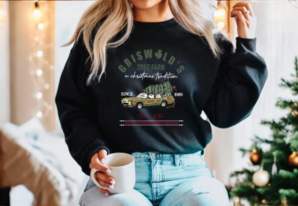 Vintage Griswold's Tree Farm Crewneck Christmas Sweatshirt Product Photo 1