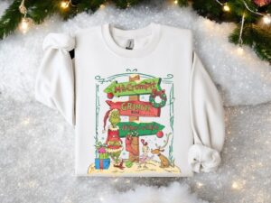 Whoville Mt Crumpit Vintage Xmas Christmas Sweatshirt Product Photo 2