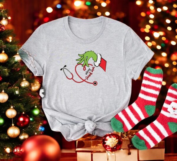 Nurse Life The Grinch Christmas Shirt Product Photo 1